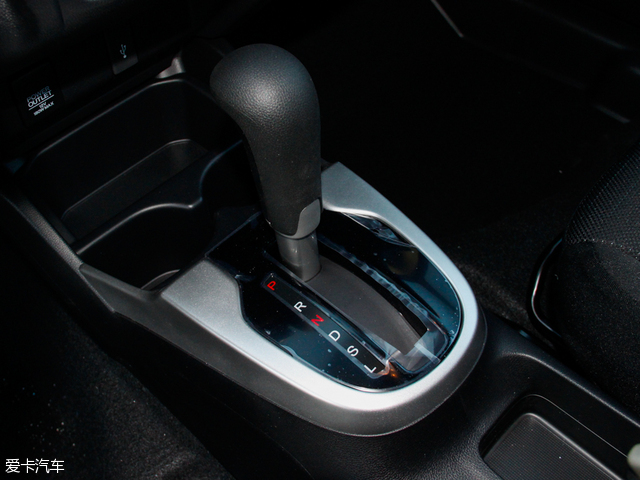 斯柯达晶锐和飞度哪个好,晶锐和polo飞度哪个好