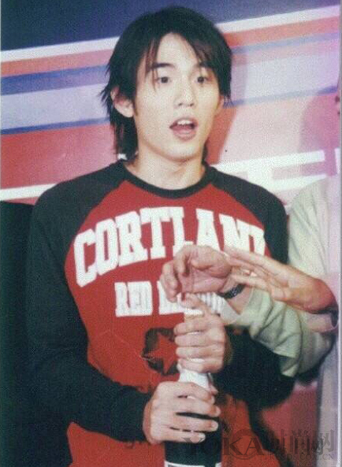 杰伦为女友写歌,杰伦为奶茶妹妹唱歌