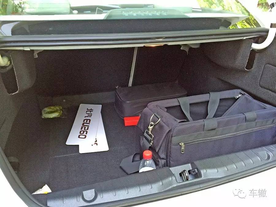 试驾北汽bj40,北汽eu260电动车怎么样