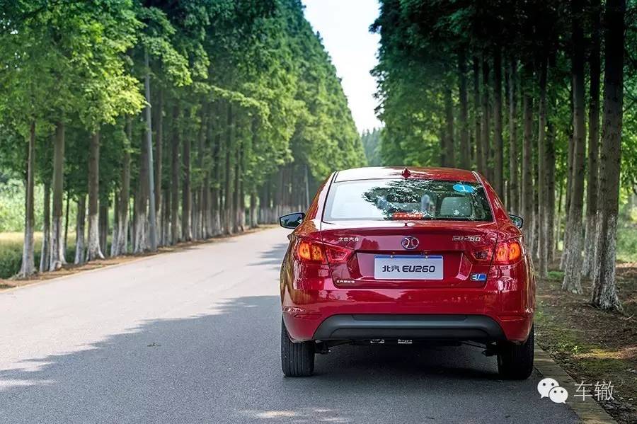 试驾北汽bj40,北汽eu260电动车怎么样