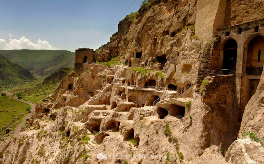 这个只有1/3个广东省大小的国家，好