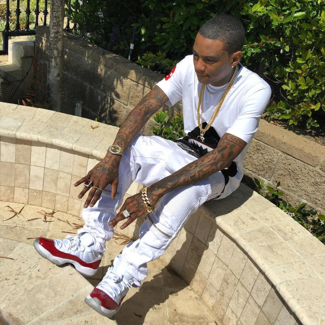 白色NMD、AJ简直防不胜防！看看Icon们夏天爱穿的小白鞋