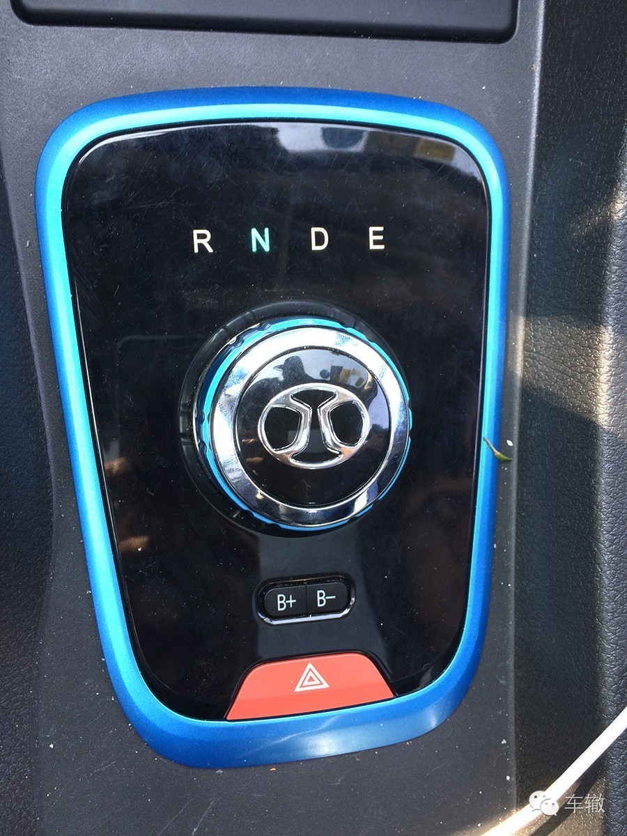 试驾北汽bj40,北汽eu260电动车怎么样