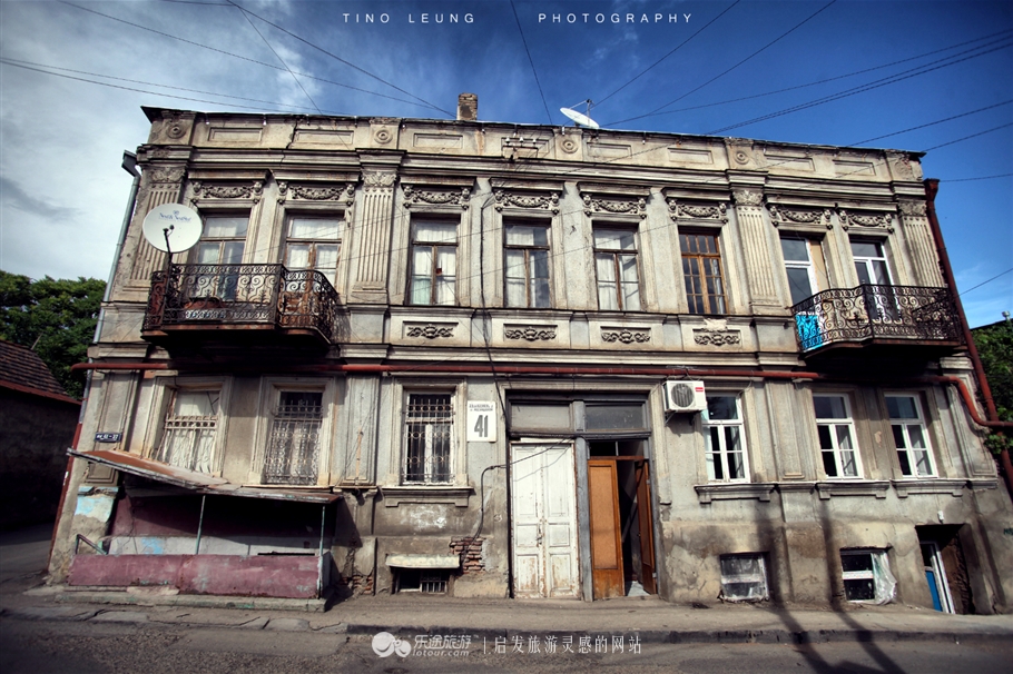 这个只有1/3个广东省大小的国家，好