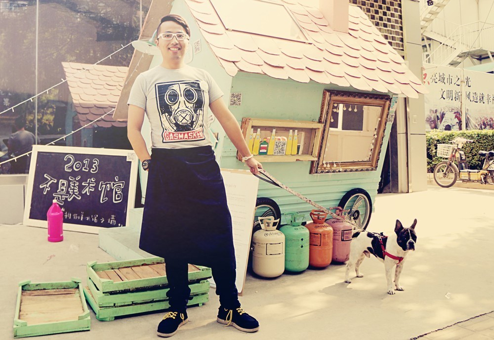 廖*勇尚**：从摄影到设计，他把爱好生生地演绎成事业