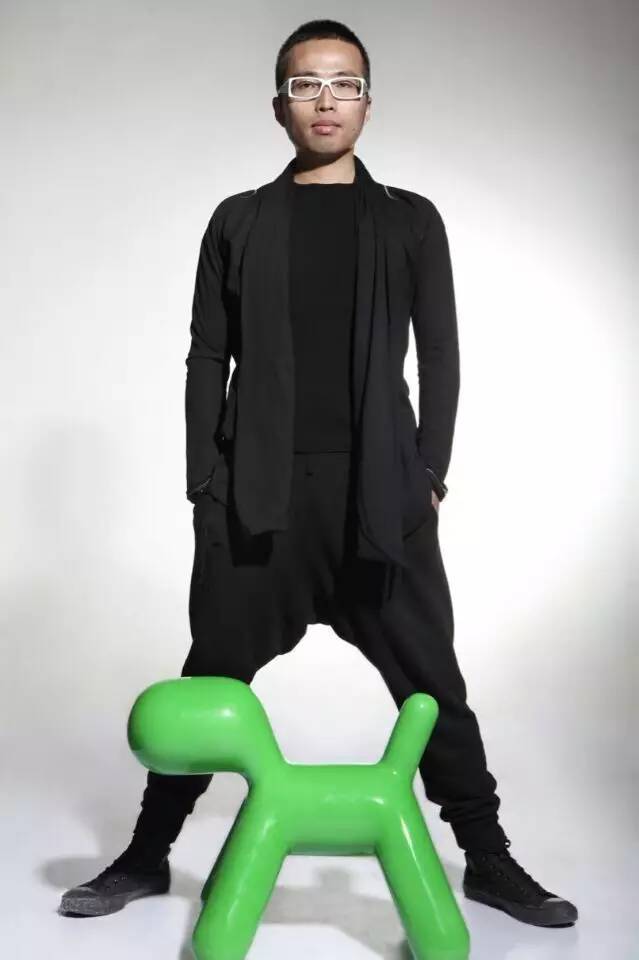 廖*勇尚**：从摄影到设计，他把爱好生生地演绎成事业