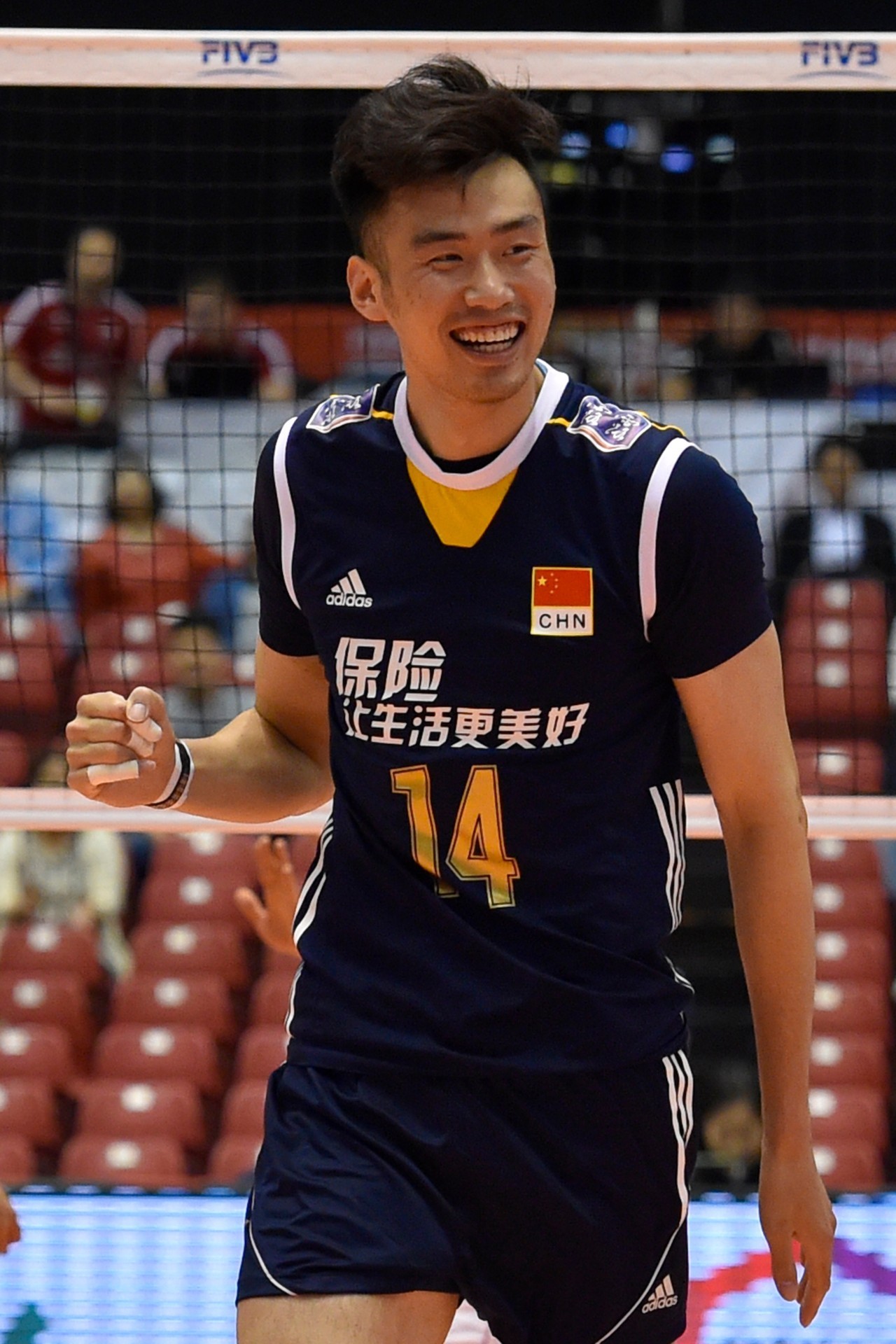 踢球的都是男模?男排队员表示不服!