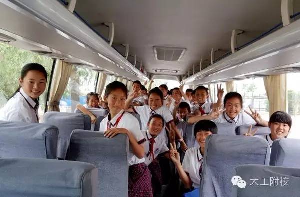 校园|活力调频现场直播大工附校精彩足球