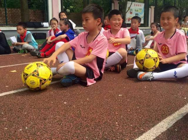 中超苏宁对阵绿城的小球童名单公布,这些萌娃们好腻害!