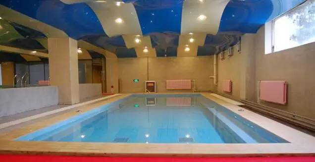 青岛伊春路银座游泳馆学游泳价格,青岛市室内游泳馆