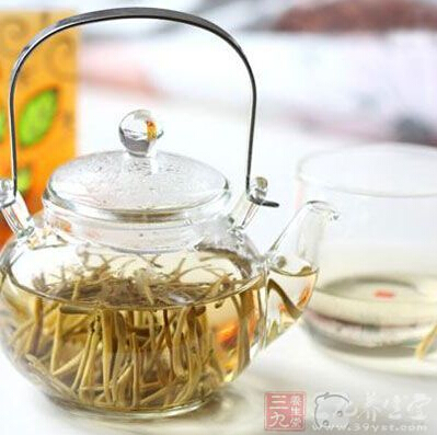 最适合夏天冷泡的清热解毒茶,夏日解暑清火喝什么茶