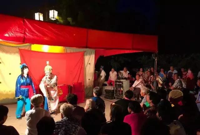 夜市迷人美丽烟火夜景,越夜越撩人的夜景