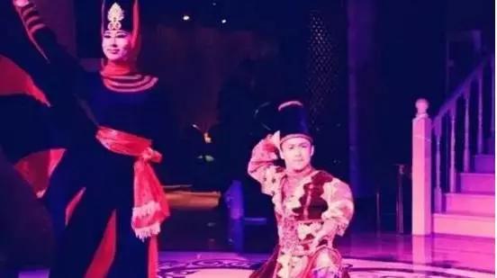 夜市迷人美丽烟火夜景,越夜越撩人的夜景