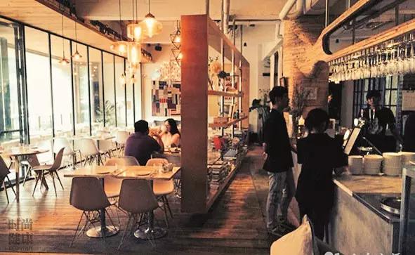 爱吃又爱跑的有福啦！叫上朋友一起边跑边聚~