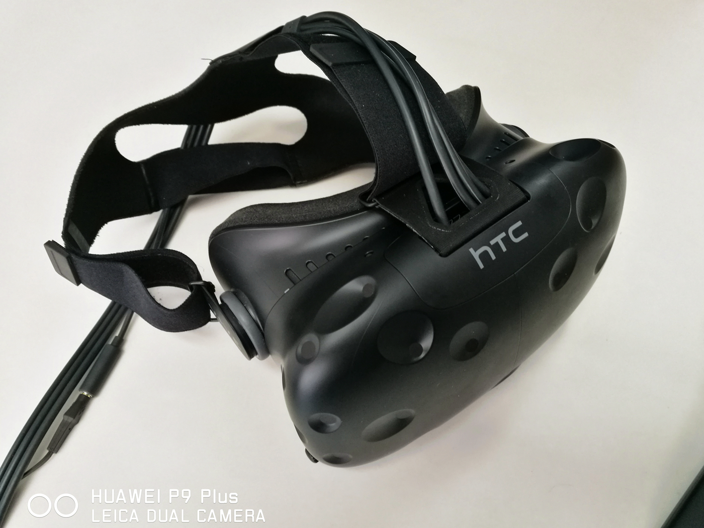 VR领域的标杆、传说中的HTCvive,体验起来到底如何?