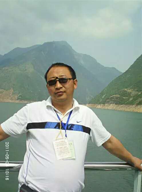 母亲四季：布满布丁的眼神里，长满庄稼和收成