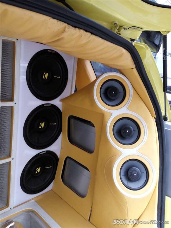 炸出真本色本田飞度改装美国K牌音响色香味俱全