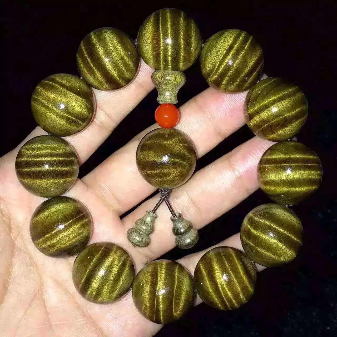 农民挖出天价乌木归属引争议,四川挖到天价乌木纪录片