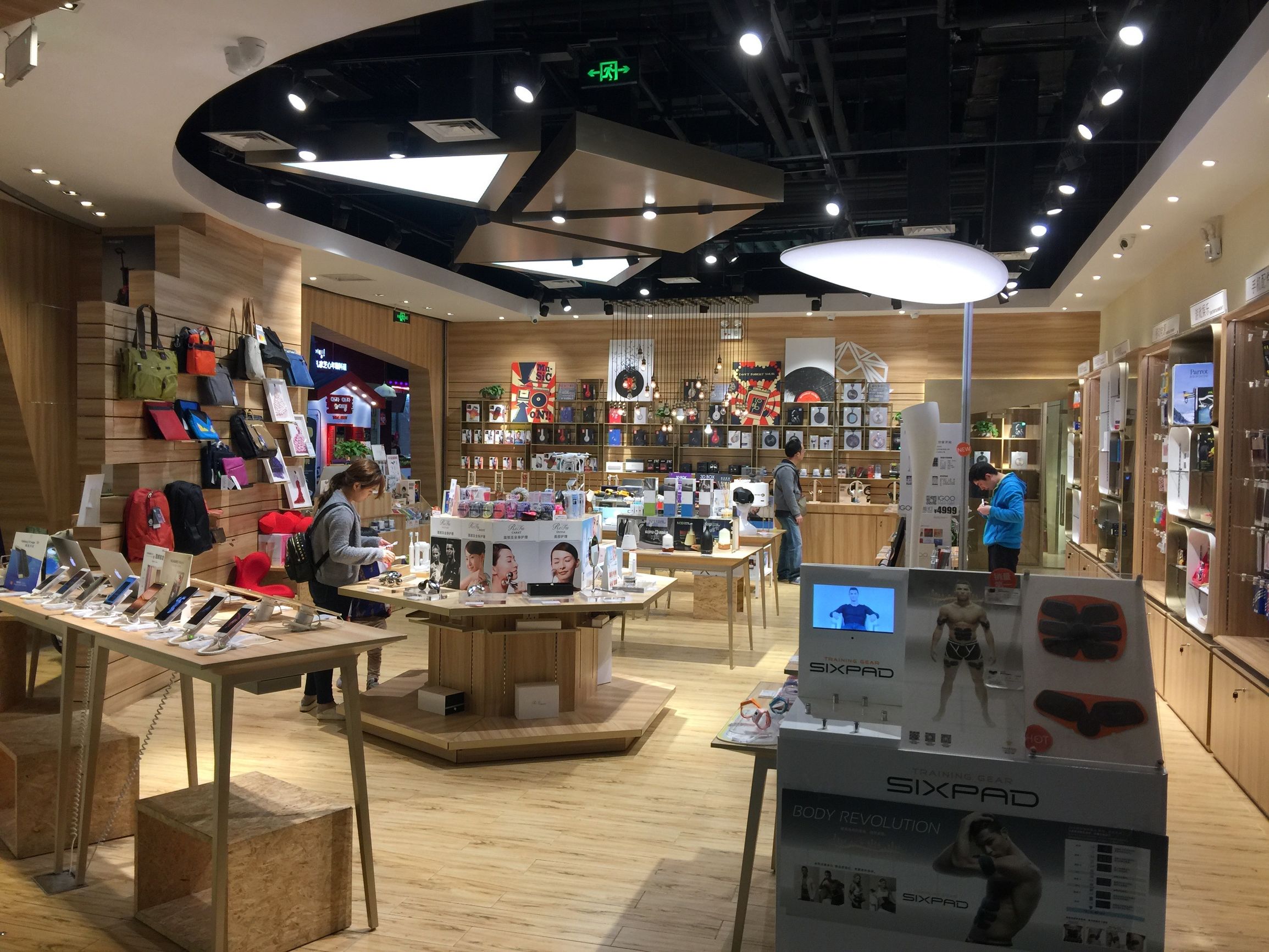 国内最值得学习零售店(5)-一路探索的潮品店美承chonps