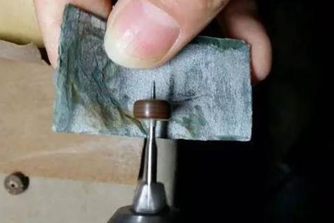 低调才是炫耀：亲手制作椰壳手串详解！