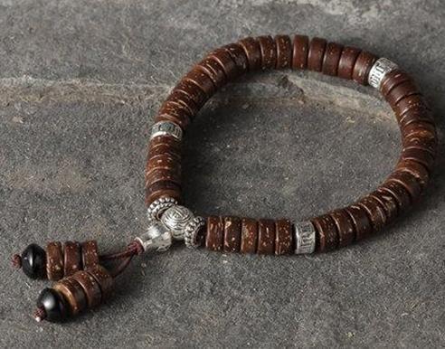 低调才是炫耀：亲手制作椰壳手串详解！