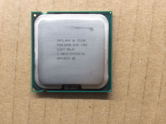 英特尔和amd的cpu哪个更好,amd和英特尔顶级cpu对比