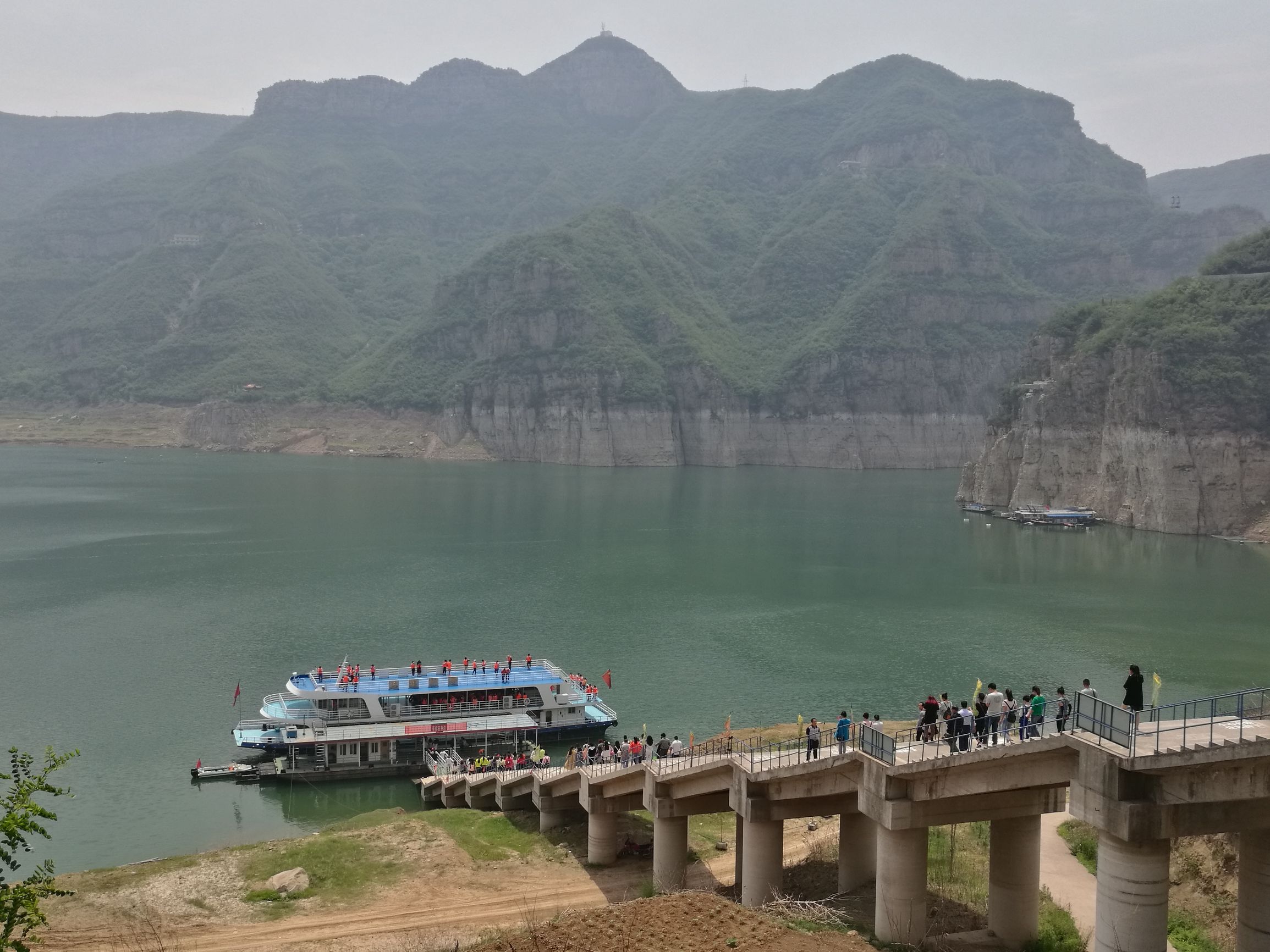 浪尖上的漂流完整版,黄河三峡景区野猪林漂流