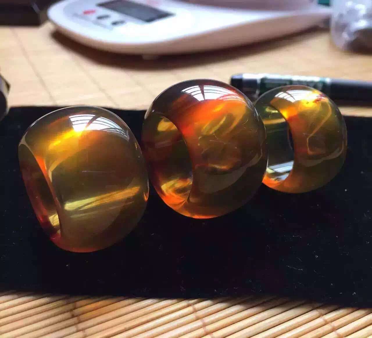 我和琥珀的故事（二） 5月31日新入市琥珀精品赏析和估价