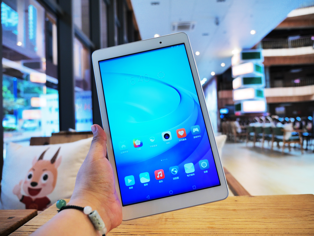 华为揽阅m210.1寸可以玩什么游戏,华为揽阅m210.1寸值得购买吗