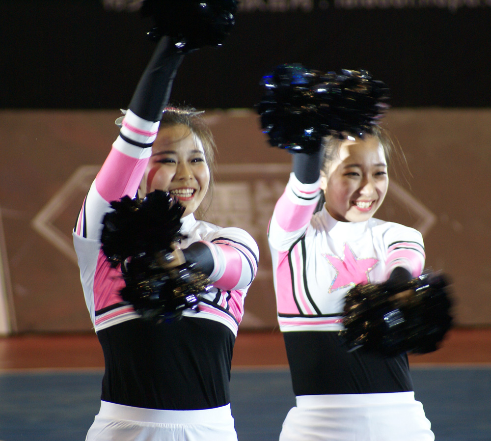 实拍中国大学生五人制足球联赛南大区上的50位美女