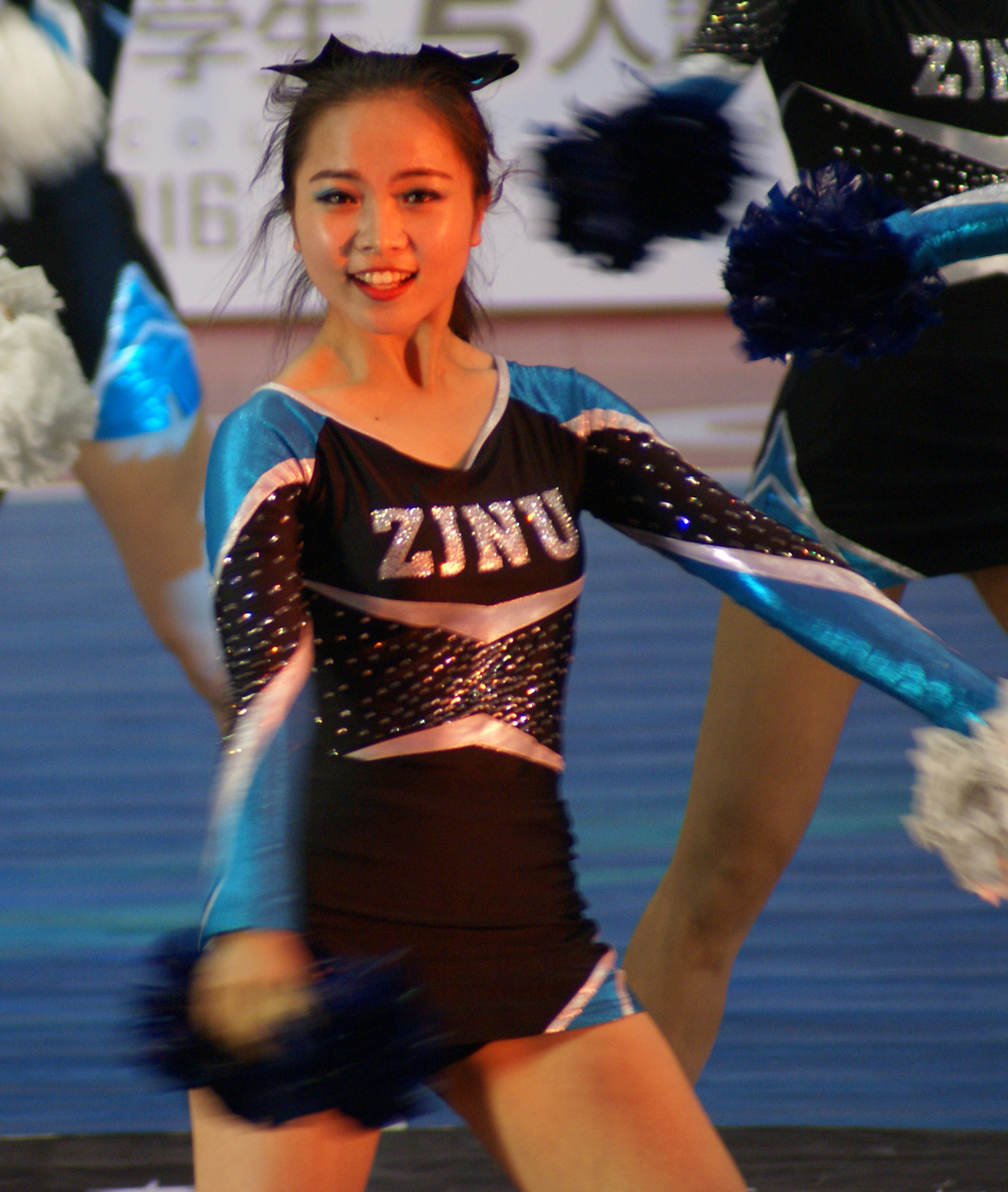 实拍中国大学生五人制足球联赛南大区上的50位美女