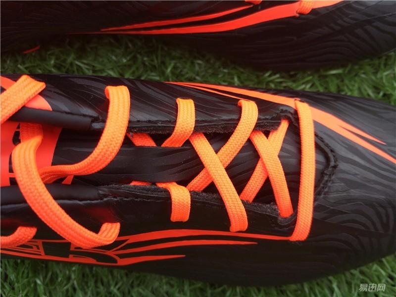 迪卡侬足球鞋kipstaagility,迪卡侬的足球鞋性价比