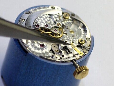 劳力士3135机芯真假对比图解视频,经典劳力士3135机芯拆解视频