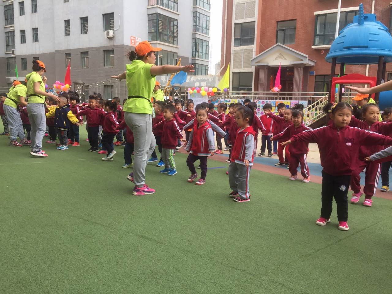 趣味横生，欢乐不断——东大景泰幼儿园举行“六一亲子运动会”！