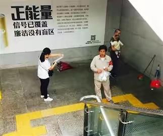 下雨天套伞可以用什么袋子,防水套伞下雨天出门