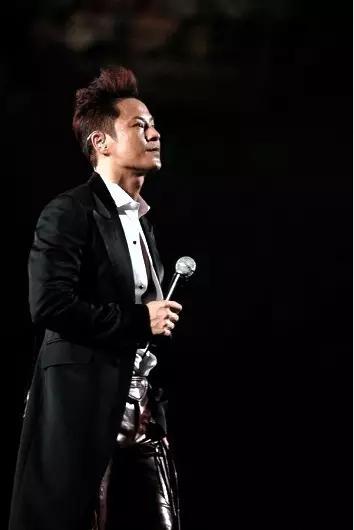 草蜢哪首歌带女人声音,草蜢最劲爆的一首歌