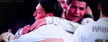 “欧冠决赛”吹牛指南：如何搭讪女（男）球迷？