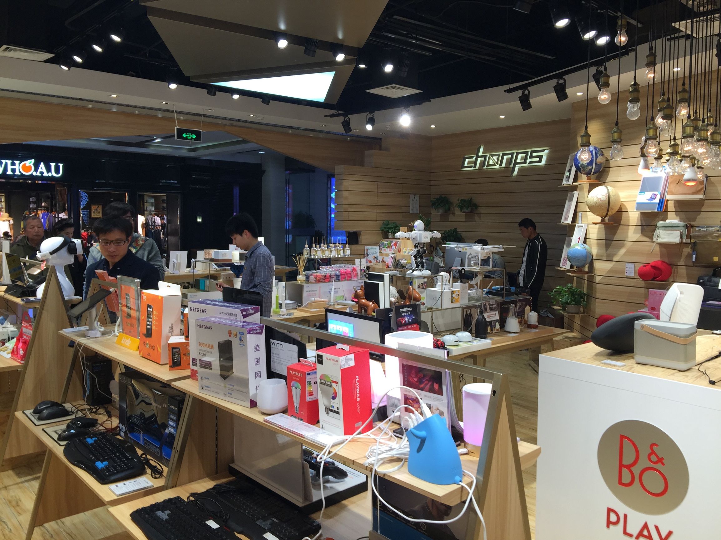 国内最值得学习零售店(5)-一路探索的潮品店美承chonps