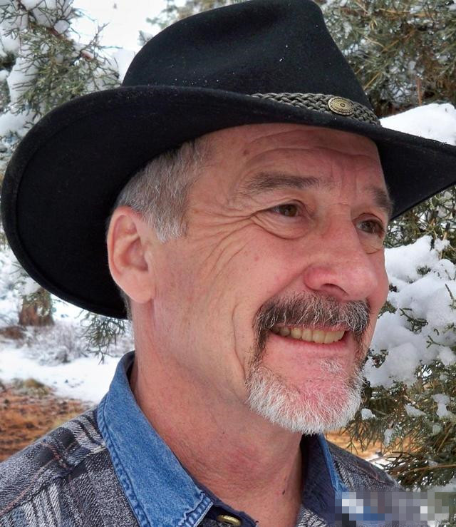 十年生存经验专家Leon谈谈生存刀！