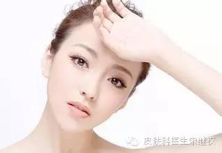 脸上长雀斑是什么原因男生,脸上长雀斑和黄褐斑怎么办