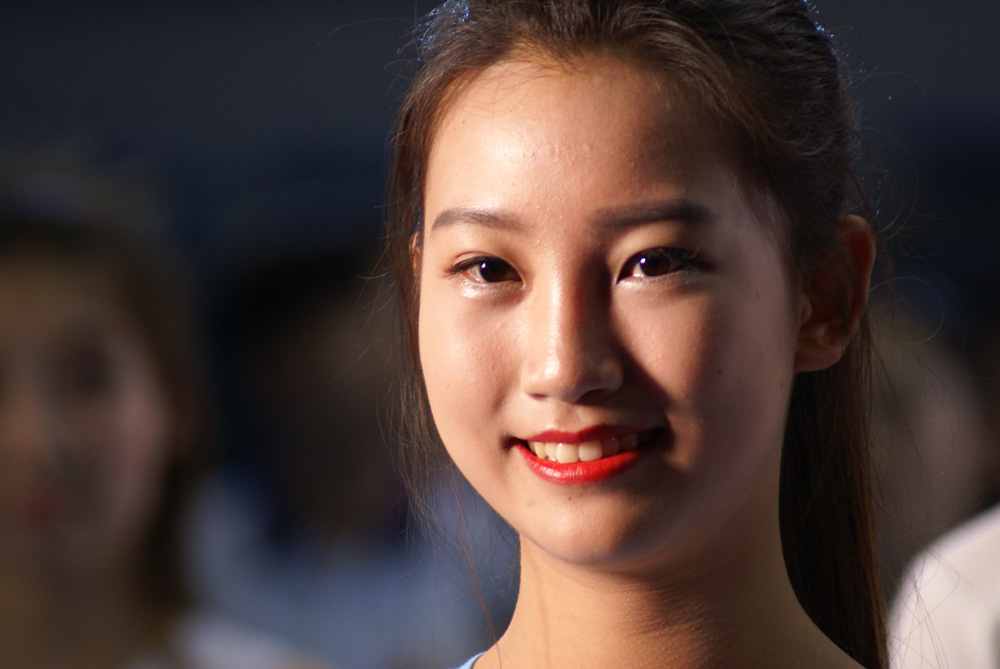 实拍中国大学生五人制足球联赛南大区上的50位美女