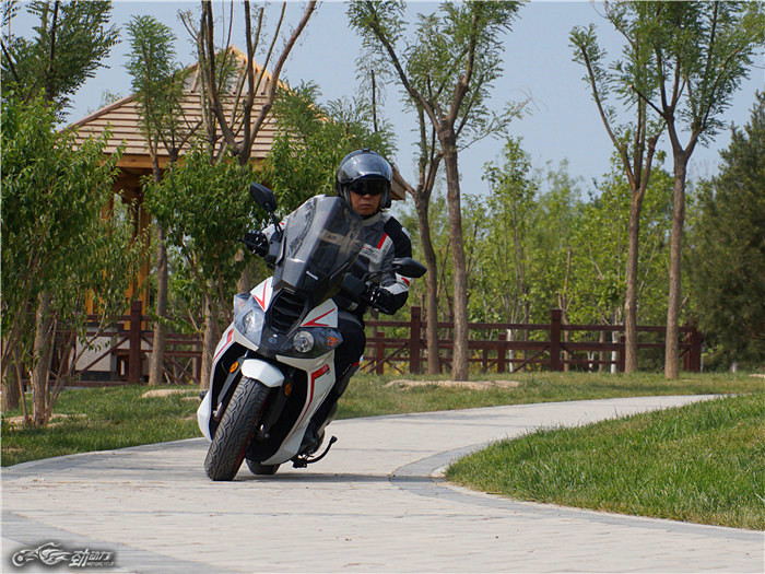 钱江贝纳利利刃怎么样,钱江贝纳利1200cc24款