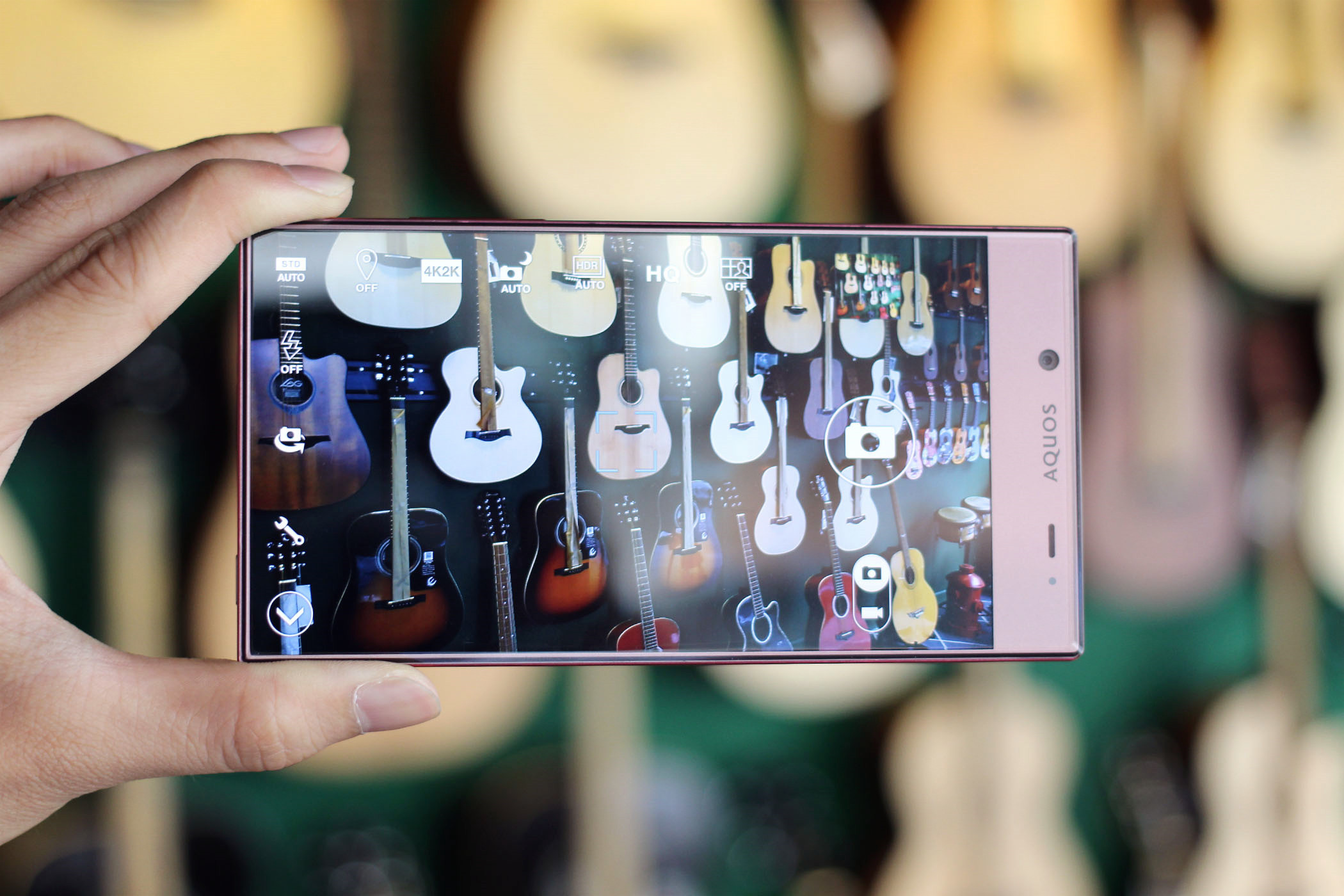 夏普402sh手机多少钱,夏普404无边框手机参数