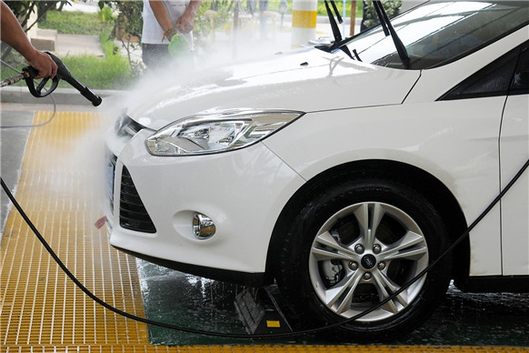 让我来告诉你洗车的正确方法,洗车的正确方法不伤车漆