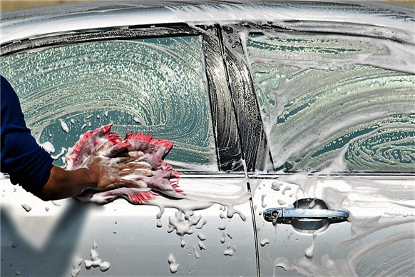 让我来告诉你洗车的正确方法,洗车的正确方法不伤车漆