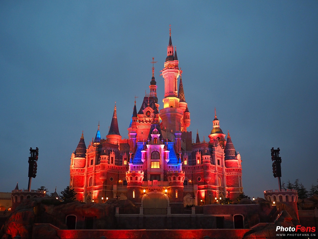 奥林巴斯17mmf1.8能自动对焦吗,奥林巴斯17mmf1.2pro对比老蛙18mm