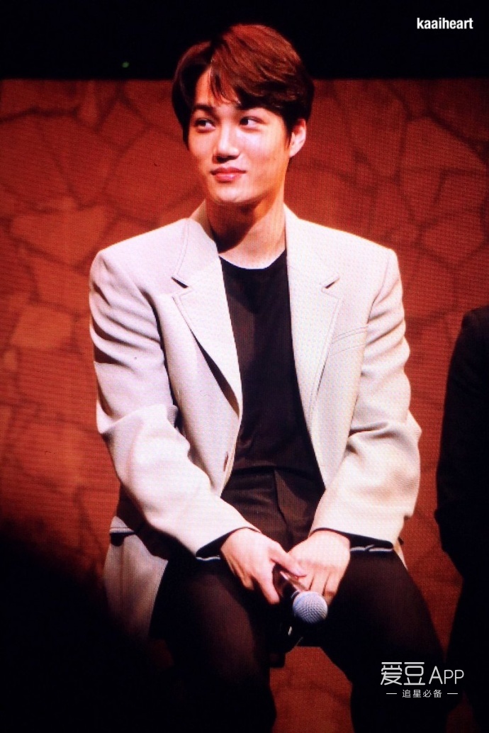 「EXO」「分享」180321今日份撩人撩心的钟仁请问嫉妒的话有药可医吗？