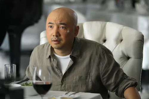 长得丑的男生什么样的发型好看,长头发男生发型丑