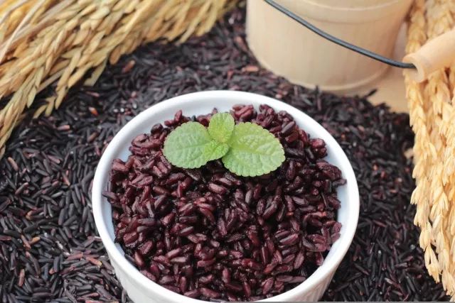 大米生虫怎么办？煮饭用冷水还是热水？有关大米的常见问题，答案看这里