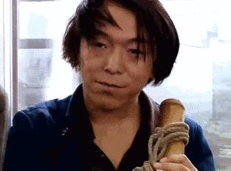 长得丑的男生什么样的发型好看,长头发男生发型丑